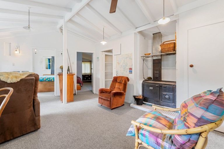 Photo of property in 9 Tumai Road, Lake Rotoma, Rotorua, 3074