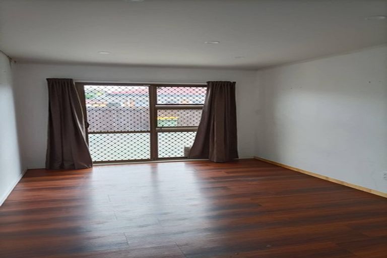 Photo of property in 1/39 Great South Road, Takanini, 2112