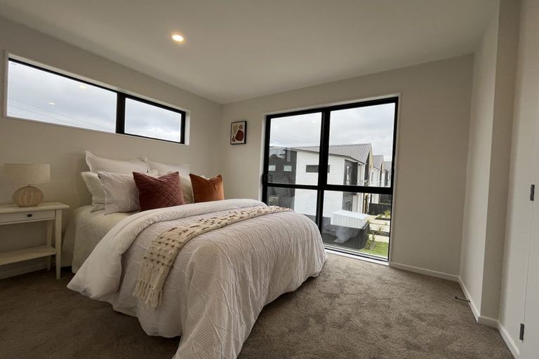 Photo of property in 1 Whawhaki Lane, Kumeu, 0810