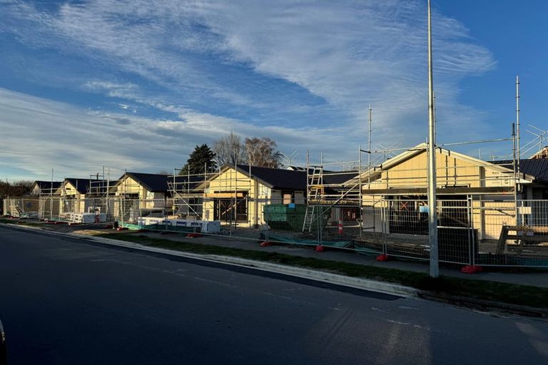 Photo of property in 3/25 Winters Road, Redwood, Christchurch, 8051