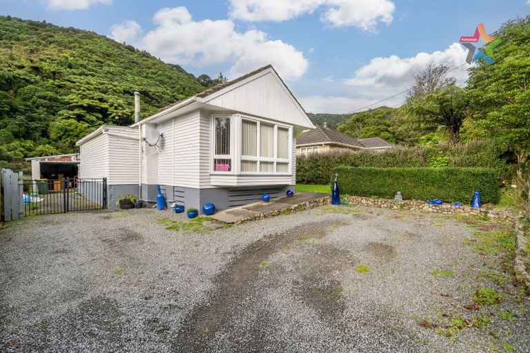 Photo of property in 65 Sunny Grove, Wainuiomata, Lower Hutt, 5014