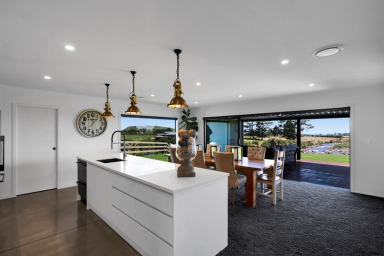 Photo of property in 90 Peters Road, Kaimiro, 4371