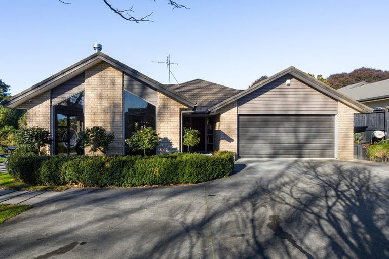 Photo of property in 14 Cabernet Close, Rototuna, Hamilton, 3210