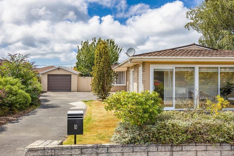 Photo of property in 10 Tulloch Place, Papanui, Christchurch, 8052