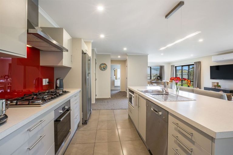 Photo of property in 78 Aotea Drive, Aotea, Porirua, 5024