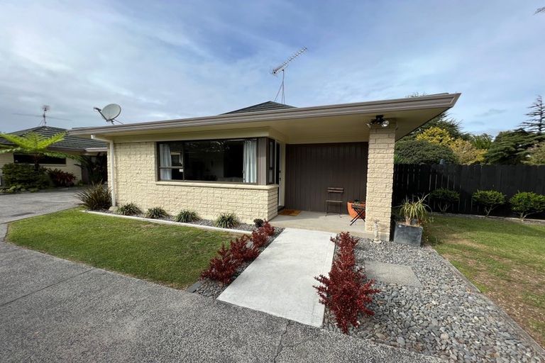 Photo of property in 1/24 Beaumaris Way, Conifer Grove, Takanini, 2112