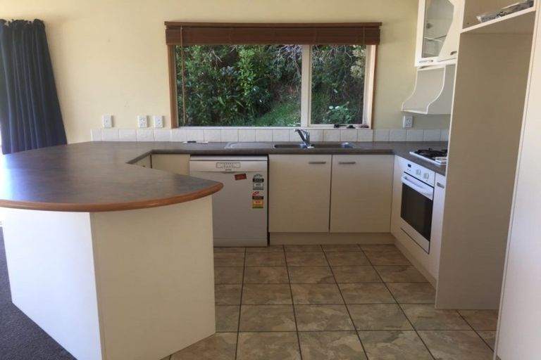 Photo of property in 6 Kapil Grove, Khandallah, Wellington, 6035