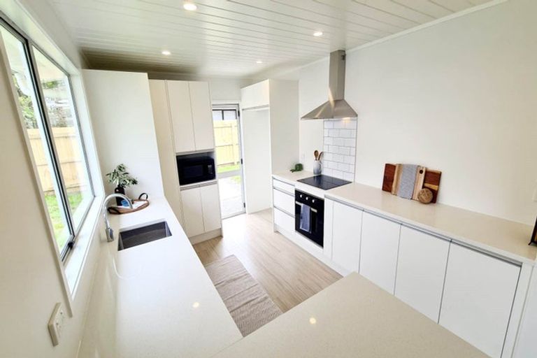 Photo of property in 49 Riverside Road, Orewa, 0931