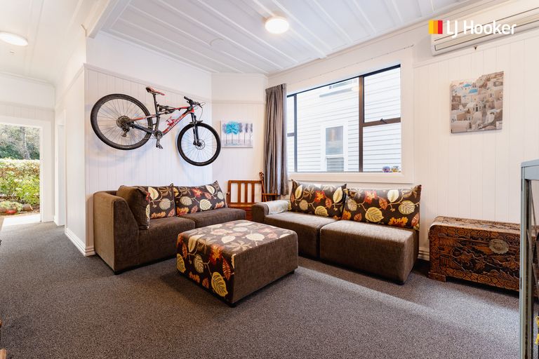 Photo of property in 19 Duchess Avenue, Dunedin Central, Dunedin, 9016