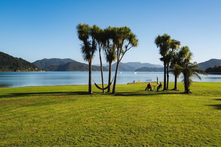 Photo of property in 5613 Kenepuru Road, Waitaria Bay, Picton, 7282