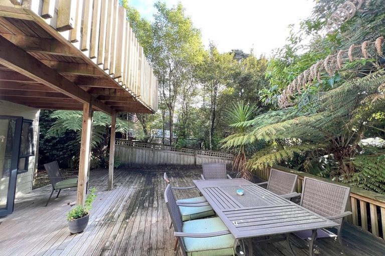 Photo of property in 10a Zion Road, Birkenhead, Auckland, 0626