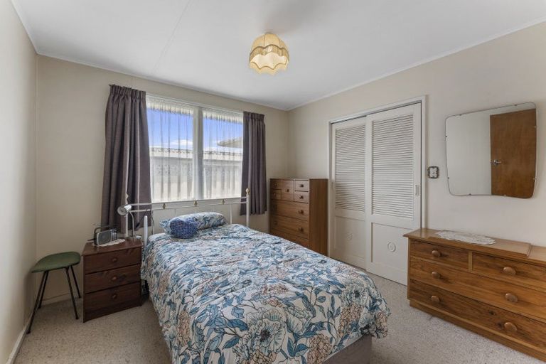 Photo of property in 44 Oregon Drive, Maoribank, Upper Hutt, 5018