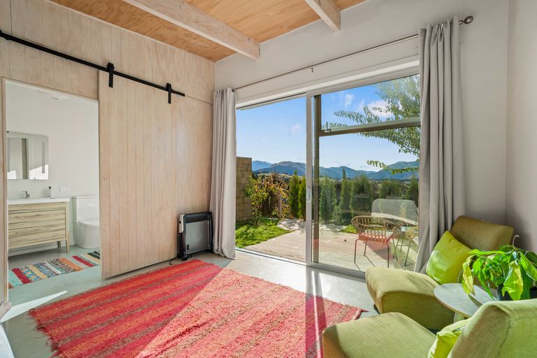 Photo of property in 18 Hidden Hills Drive, Wanaka, 9305