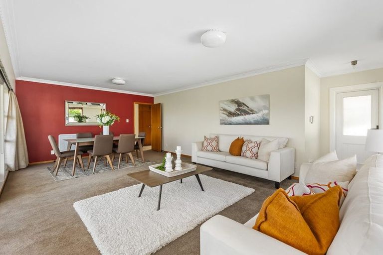 Photo of property in 30a Geoffrey Road, Torbay, Auckland, 0630