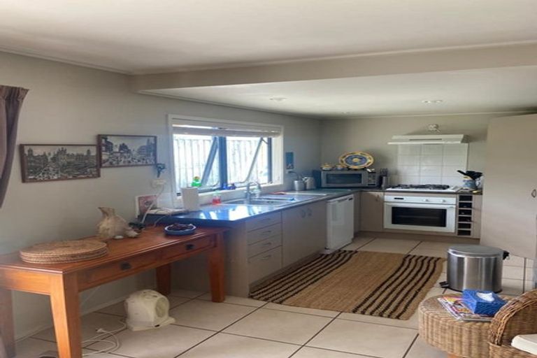 Photo of property in 1b Tudor Grove, Whitianga, 3510