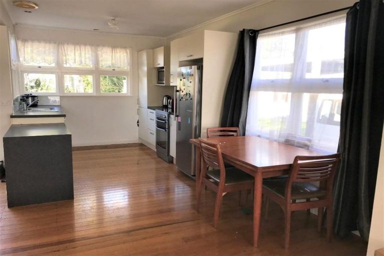 Photo of property in 519 Mangorei Road, Highlands Park, New Plymouth, 4312