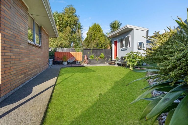 Photo of property in 12 Redbridge Lane, Sydenham, Christchurch, 8023