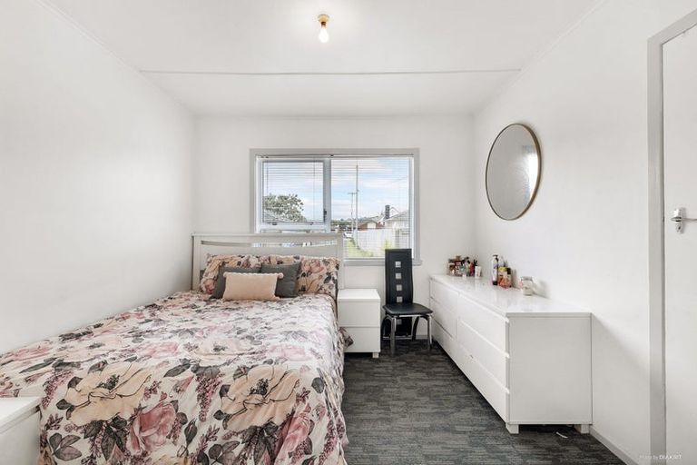 Photo of property in 3 Hunua Road, Papakura, 2110