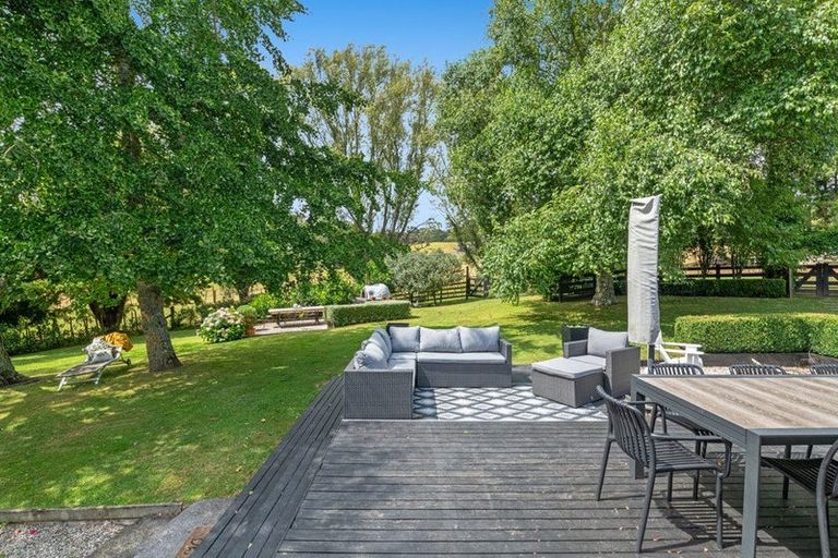 Photo of property in 414 Kaipara Coast Highway, Helensville, Kaukapakapa, 0871