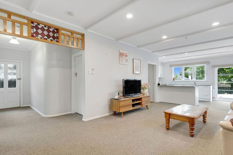 Photo of property in 2 Kellow Street, Wallaceville, Upper Hutt, 5018