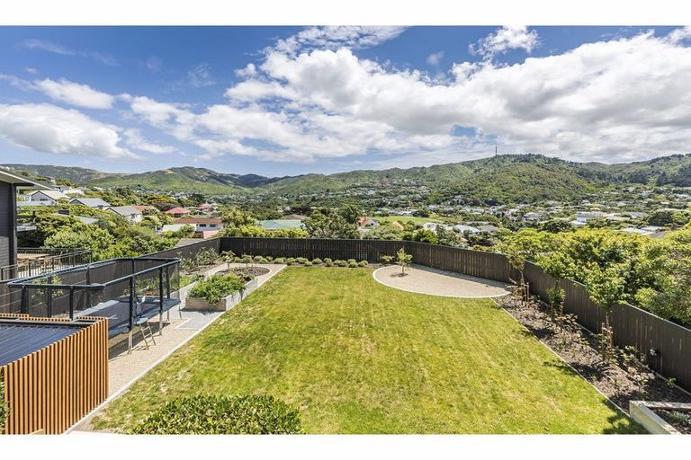 Photo of property in 26 Waru Street, Khandallah, Wellington, 6035