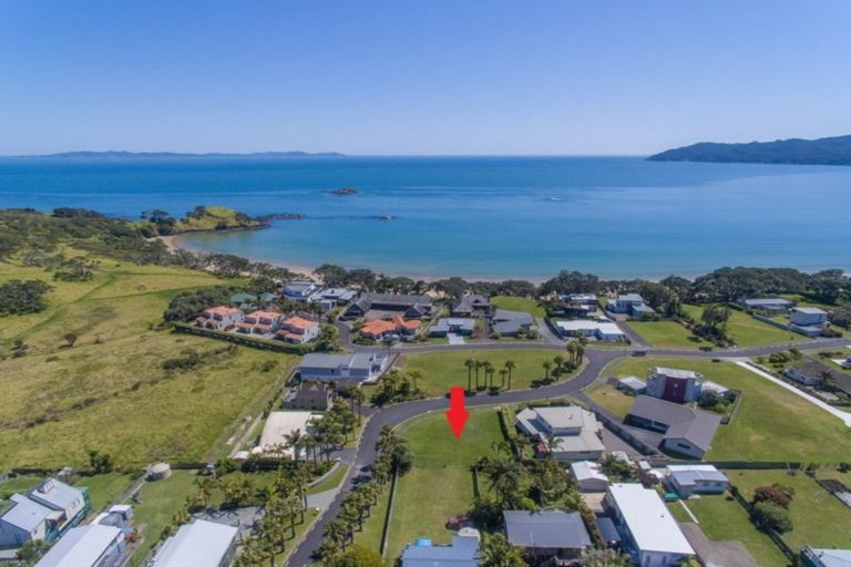 Photo of property in 1 Bayside Drive, Coopers Beach, 0420