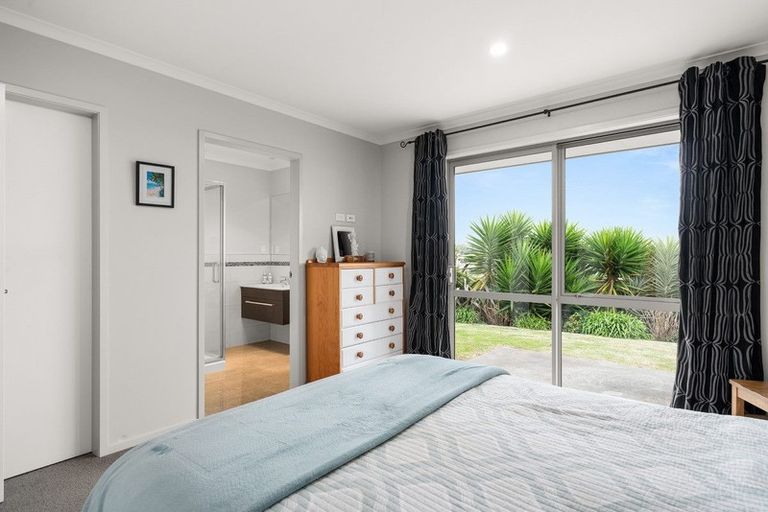 Photo of property in 1 Elena Place, Welcome Bay, Tauranga, 3112