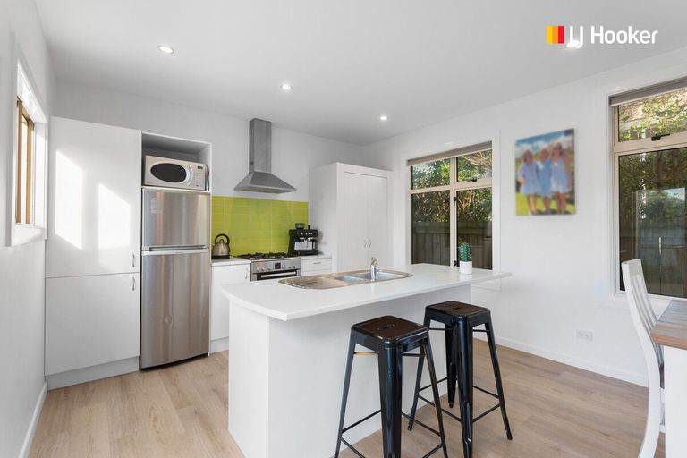 Photo of property in 69 Hargest Crescent, Saint Clair, Dunedin, 9012