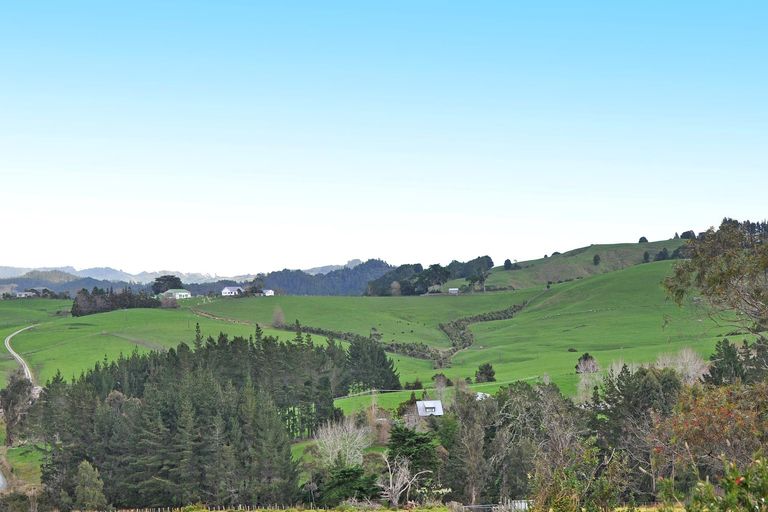 Photo of property in 219 Mahurangi East Road, Snells Beach, 0920