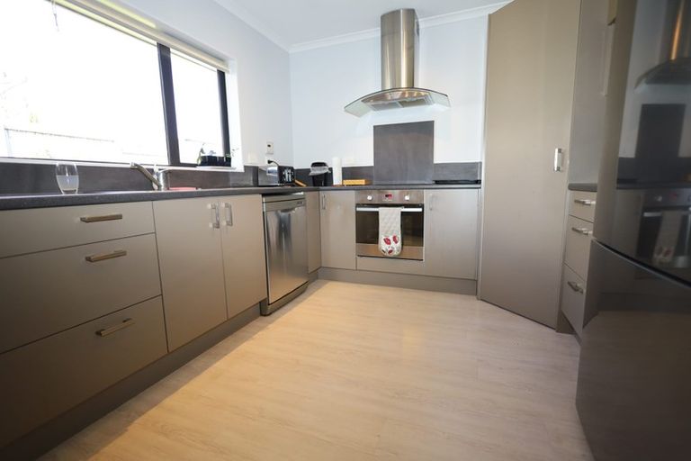 Photo of property in 11 Ballintoy Park Drive, Welcome Bay, Tauranga, 3175