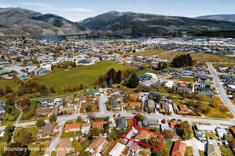 Photo of property in 16 Cairnmuir Crescent, Cromwell, 9310