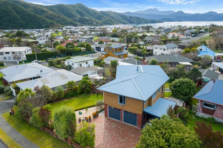 Photo of property in 4 Rimu Terrace, Waikawa, Picton, 7220