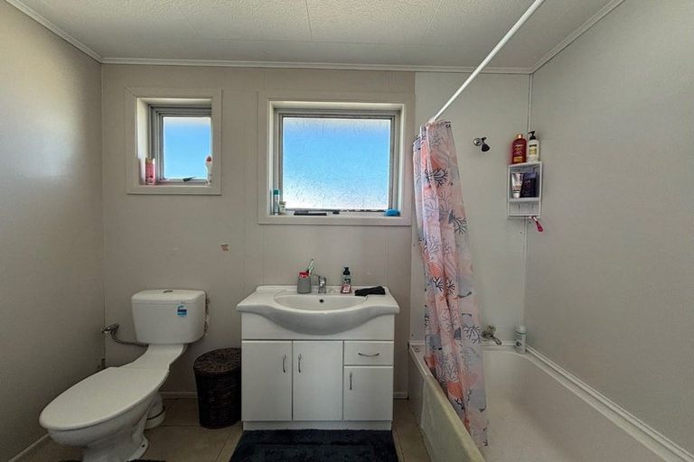 Photo of property in 9 Nevis Crescent, Grasmere, Invercargill, 9810