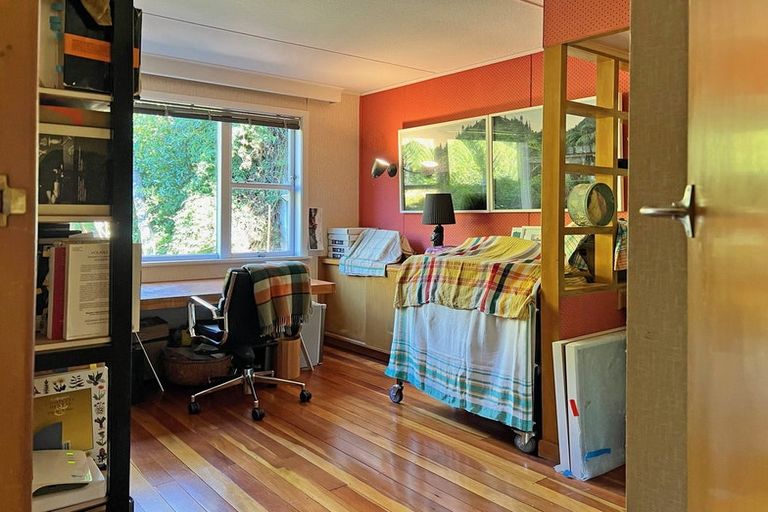 Photo of property in 18 Churchill Drive, Wilton, Wellington, 6035