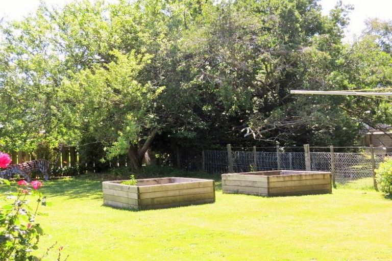 Photo of property in 4 Faraday Street, Carterton, 5713