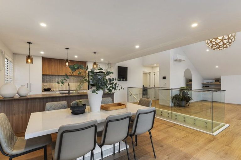 Photo of property in 33 Renata Crescent, Te Atatu Peninsula, Auckland, 0610