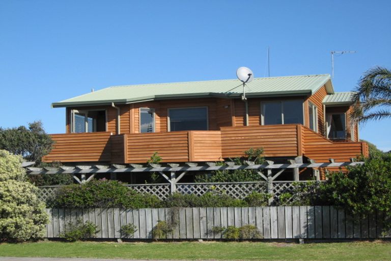 Photo of property in 82 Ocean Road, Ohope, 3121