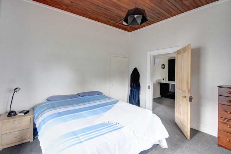 Photo of property in 30 Burns Street, Milton, 9220