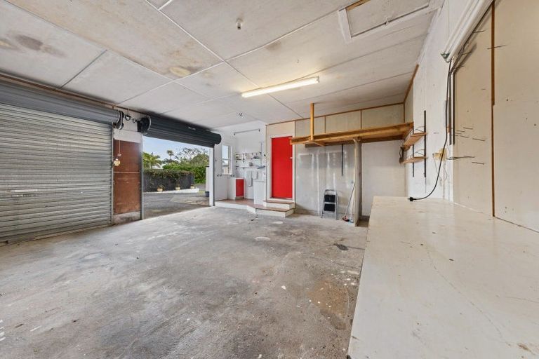 Photo of property in 36 Wairau Road, Oakura, 4314