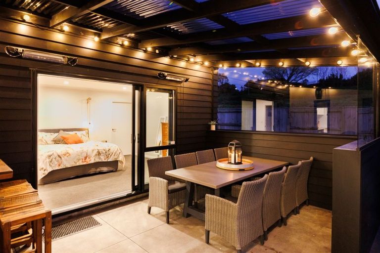 Photo of property in 5 Freedom Drive, Kelvin Grove, Palmerston North, 4414