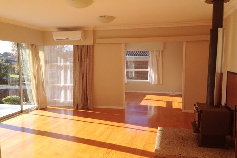 Photo of property in 18 Wells Road, Bucklands Beach, Auckland, 2012