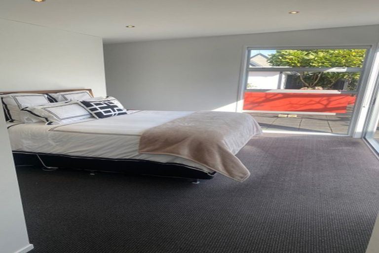 Photo of property in 272 Mangorei Road, Merrilands, New Plymouth, 4312