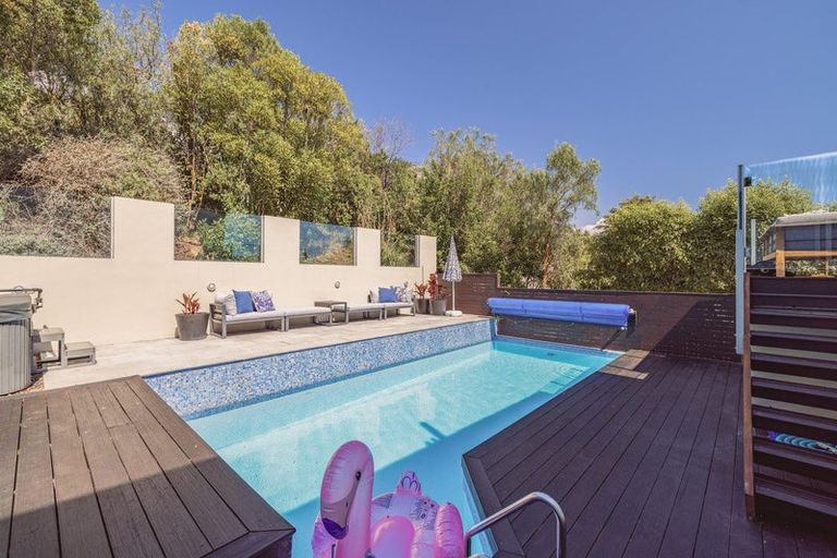 Photo of property in 277 Cannon Hill Crescent, Mount Pleasant, Christchurch, 8081