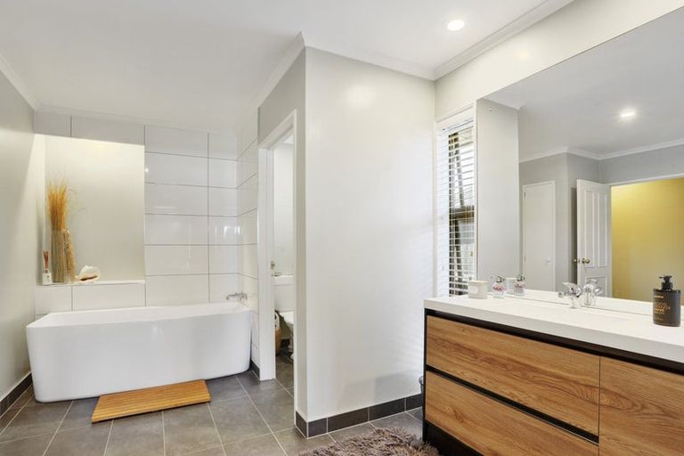 Photo of property in 5 Hinton Place, Rangiora, 7400