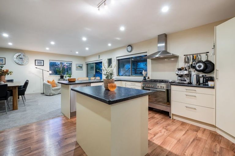 Photo of property in 121 Te Puia Drive, Aotea, Porirua, 5024