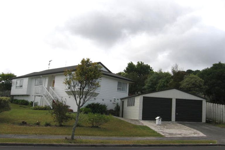 Photo of property in 4 Mallard Place, Unsworth Heights, Auckland, 0632