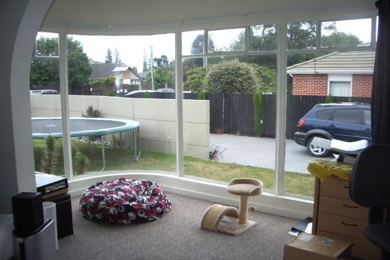 Photo of property in 4 Horseshoe Lake Road, Shirley, Christchurch, 8061