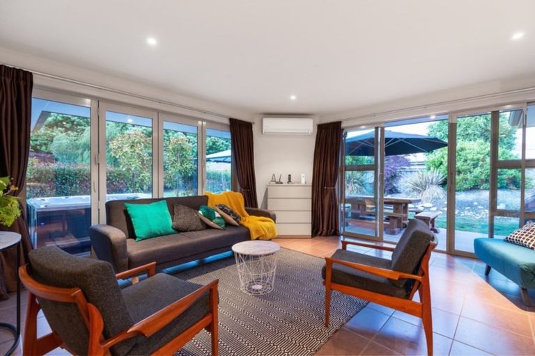 Photo of property in 45 Sylvan Street, Lake Hayes, Queenstown, 9304