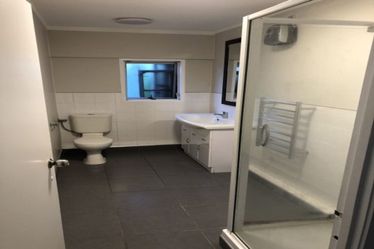 Photo of property in 4 Intrepid Place, Torbay, Auckland, 0630