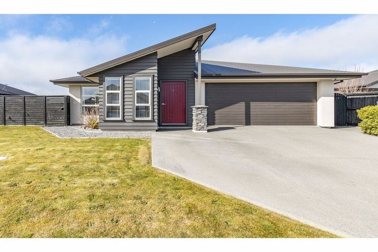 Photo of property in 32 Sutherland Drive, Kaiapoi, 7630